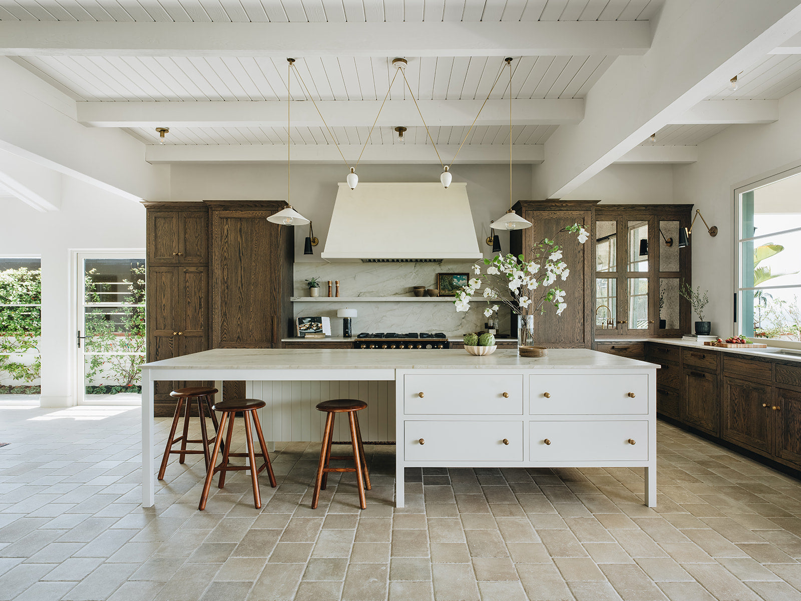 Kitchen & Dining