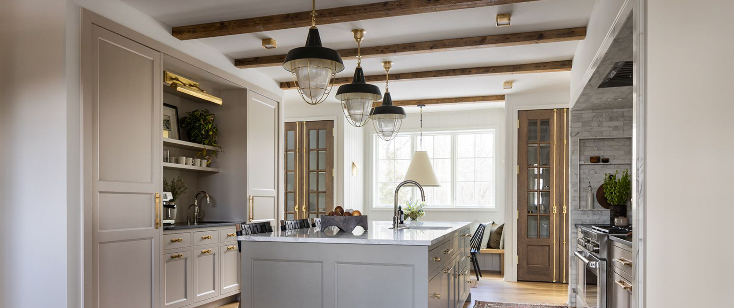 Kitchen & Dining