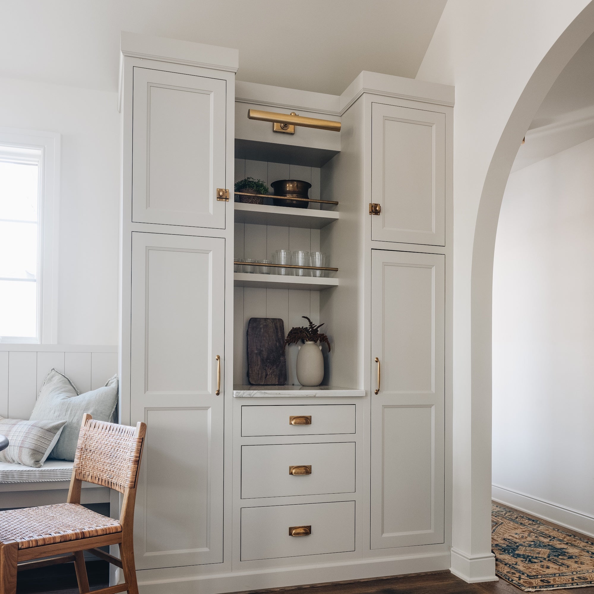 18" Cabinet Maker's Picture Light
