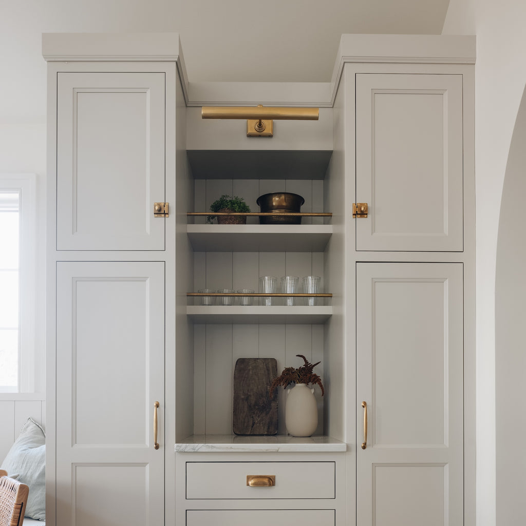 18" Cabinet Maker's Picture Light