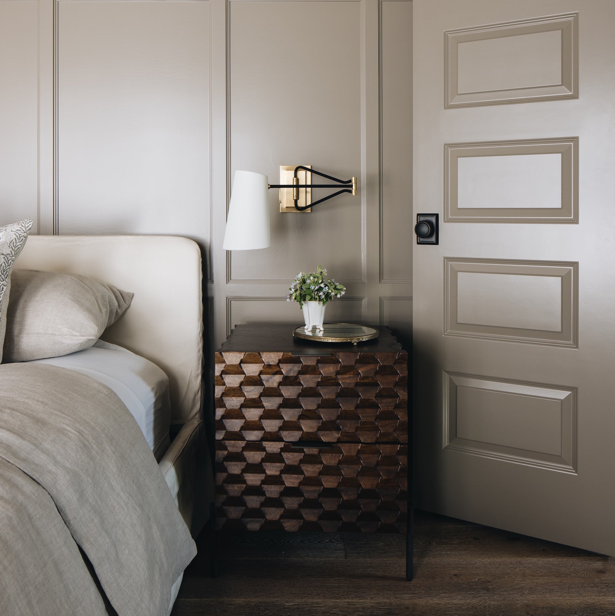 Keil Swing Arm Wall Light