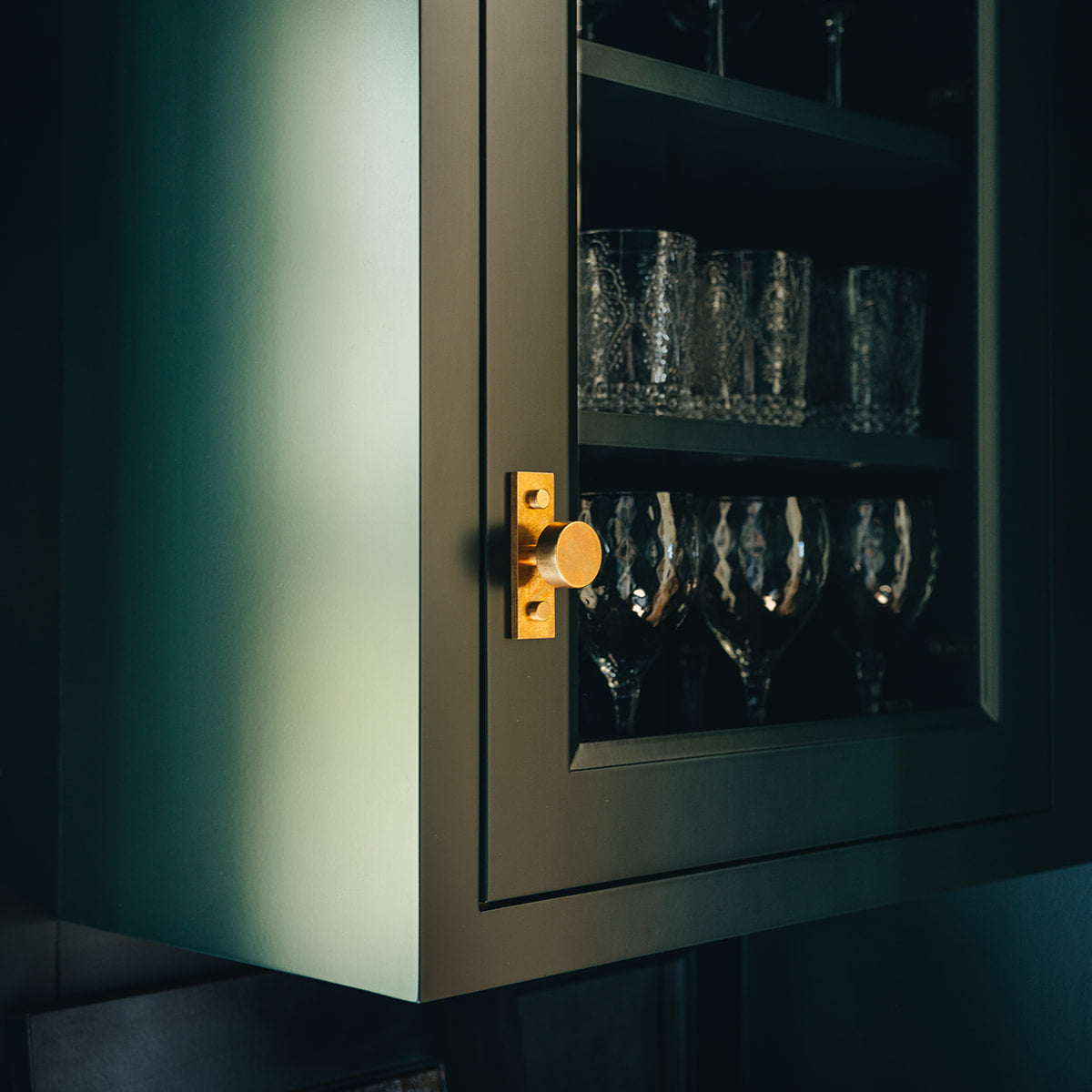 Mix Cabinet Knob with Backplate