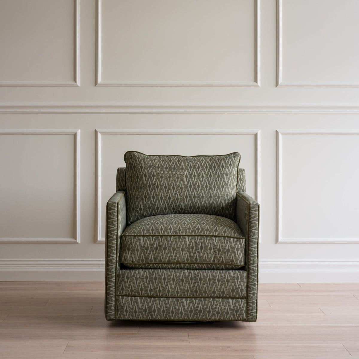 Stelle Swivel Chair