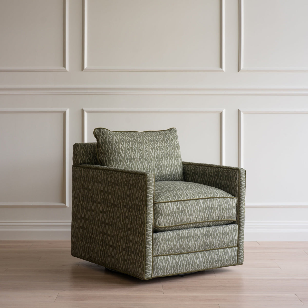 Stelle Swivel Chair