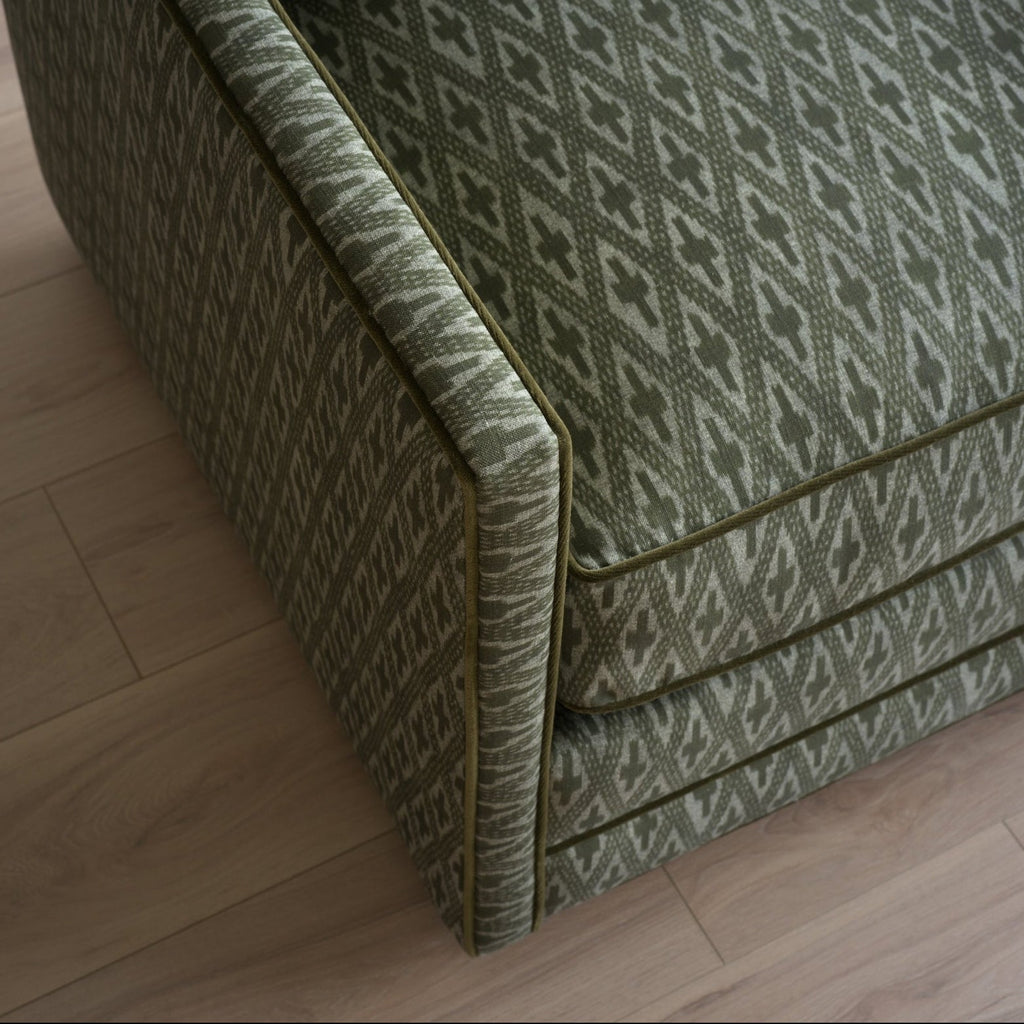 Stelle Swivel Chair