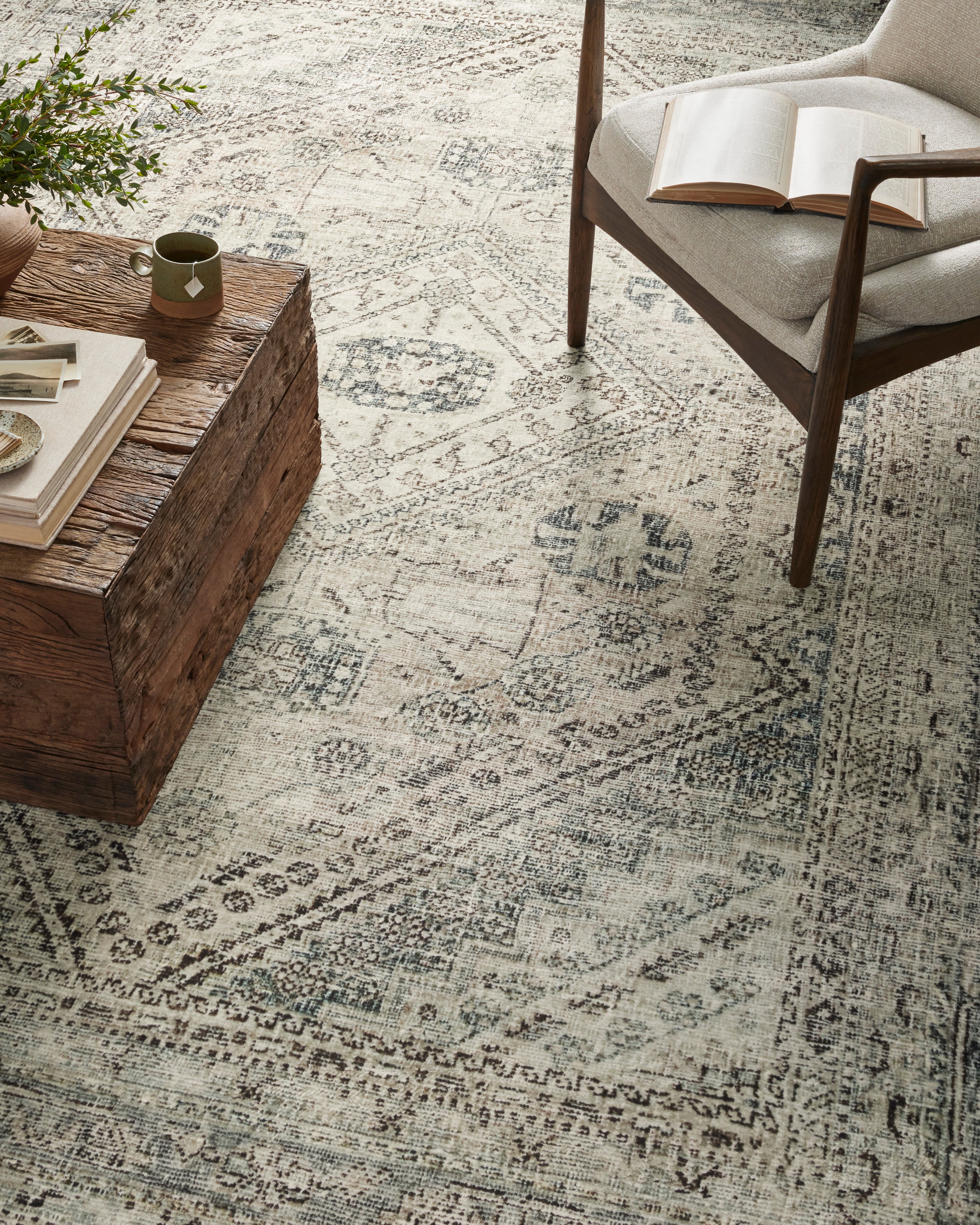 Magnolia Home by Joanna Gaines x Loloi Sinclair Natural Sage SIN-04