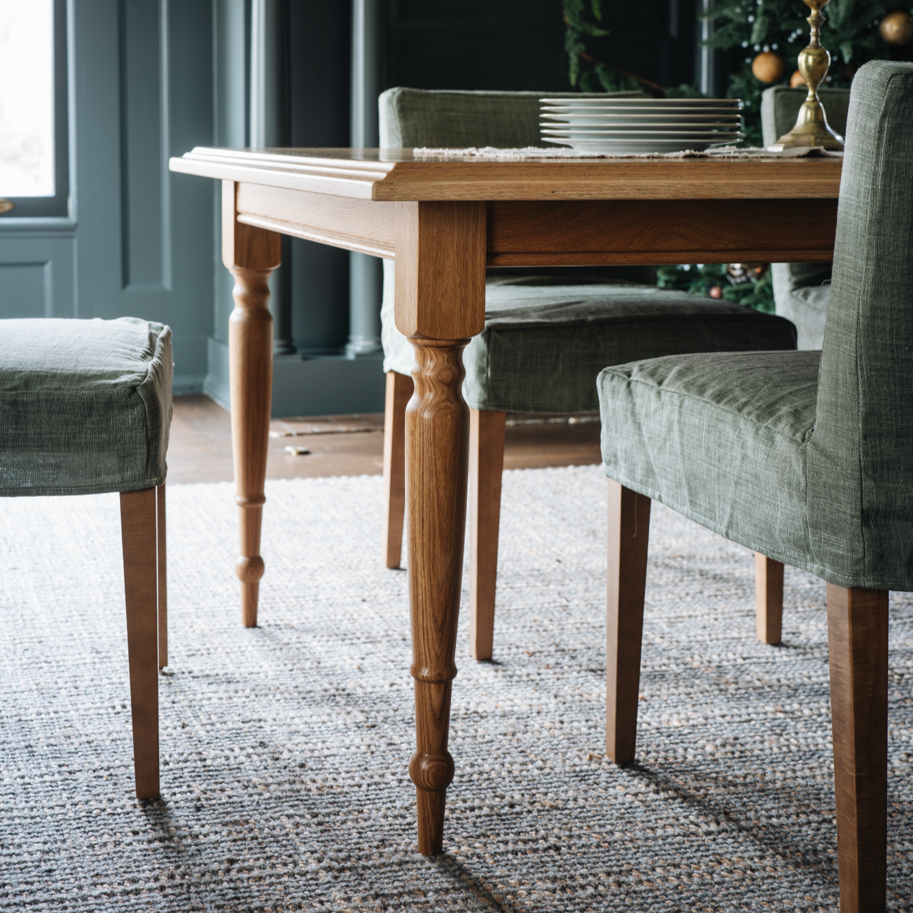 Charles Dining Table