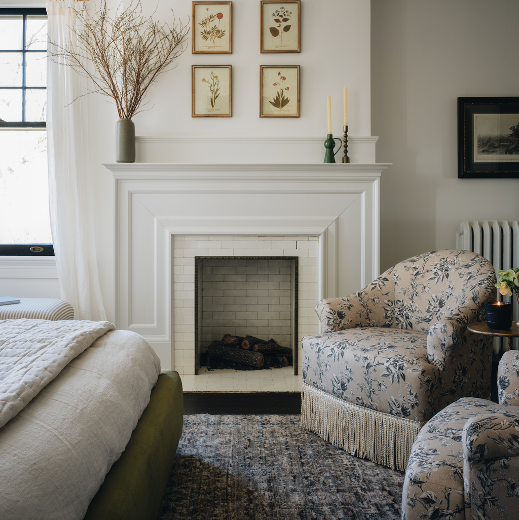 Marie Swivel Chair in Michigan Bird Toile Olive