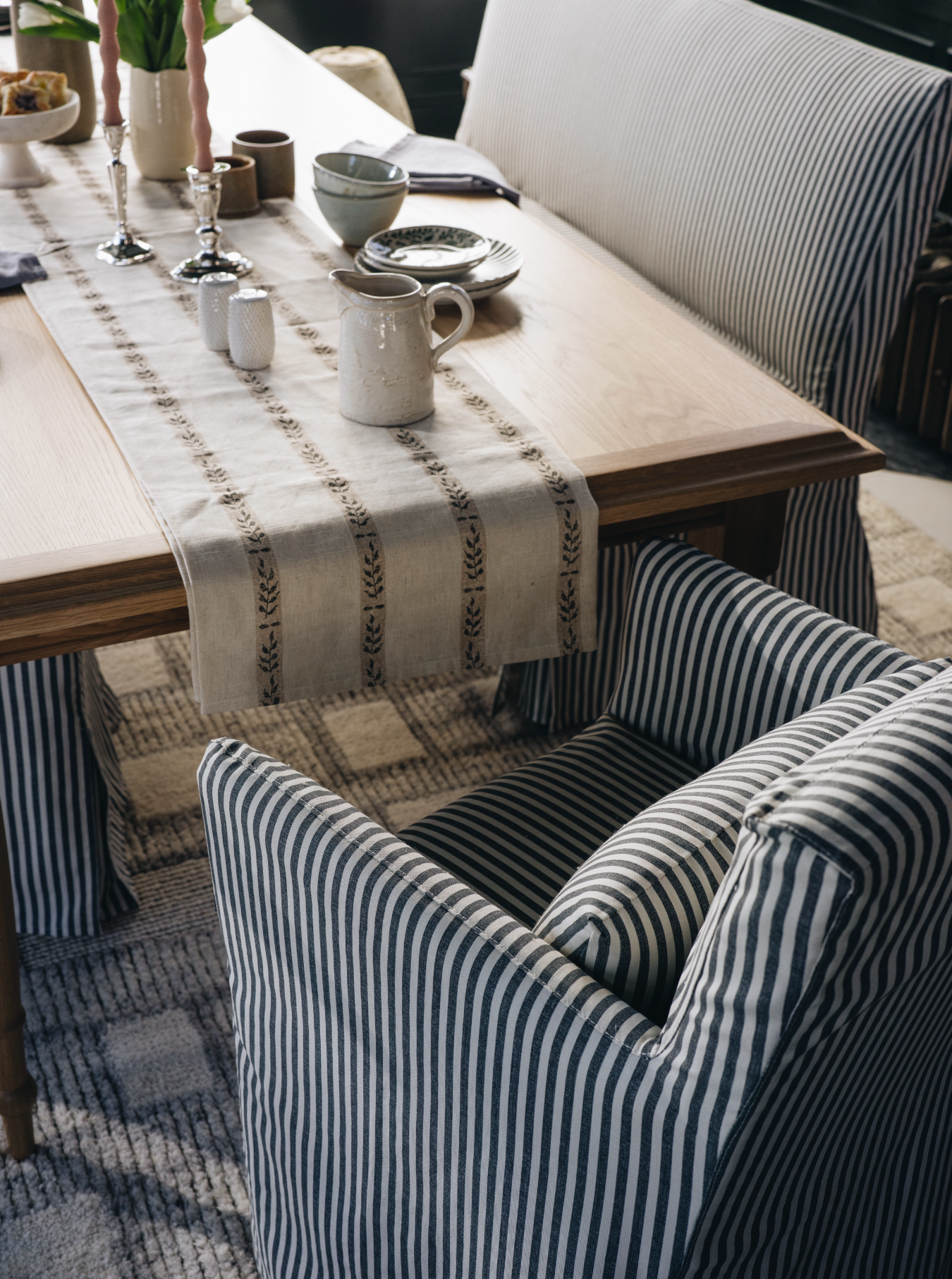 Lindy Slipcovered Dining Banquette