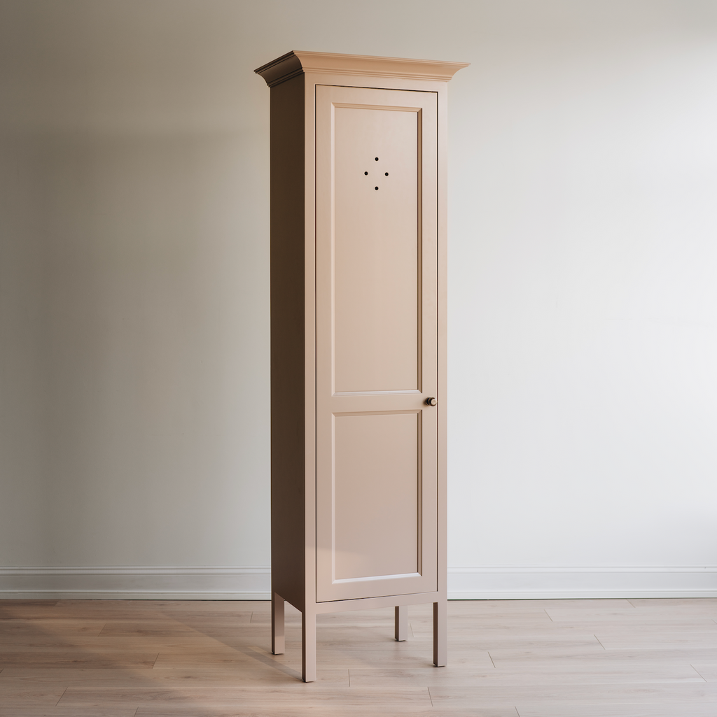 Chapman Vented Cupboard - 21"