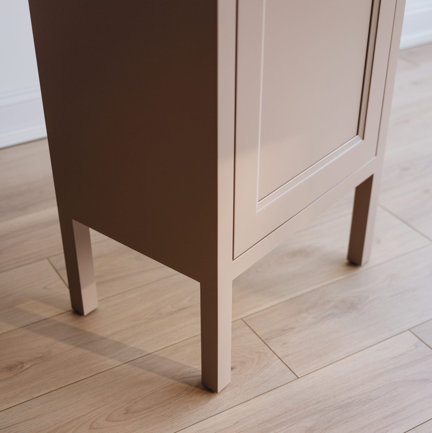 Chapman Cupboard - 33"