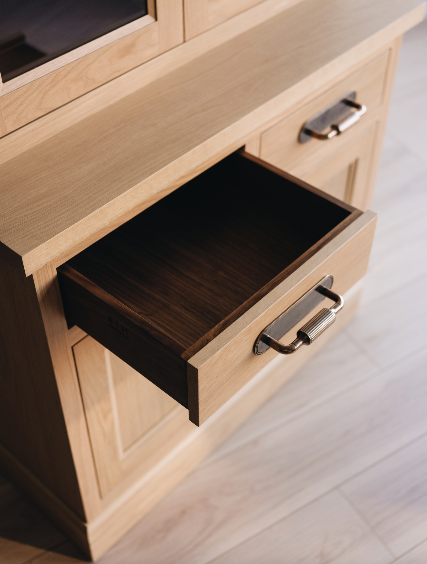 Madison Hutch - 2 Door / 2 Drawer Base