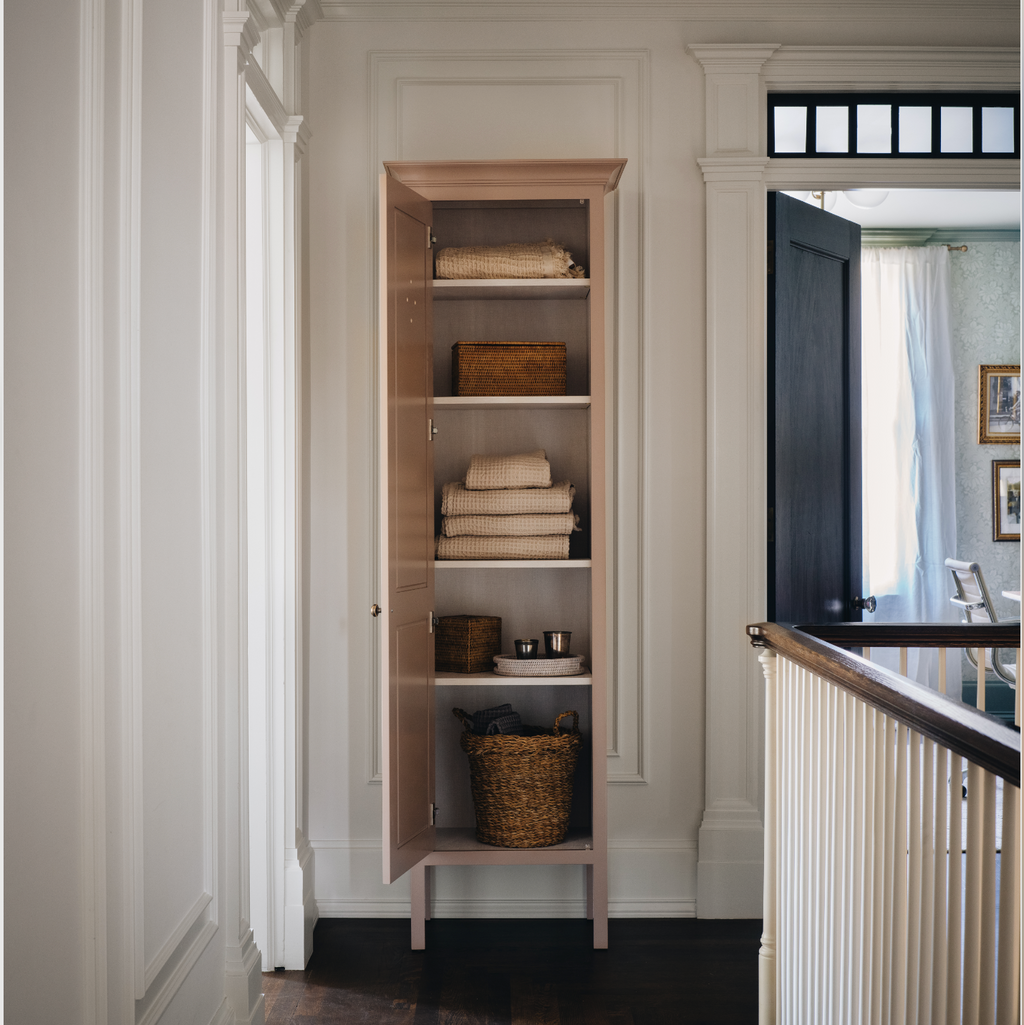 Chapman Vented Cupboard - 21"