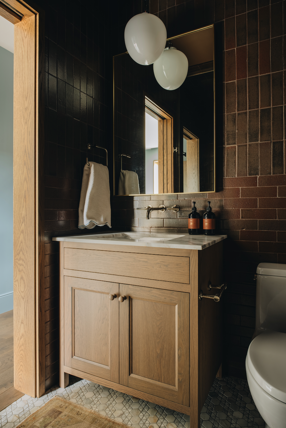 Greenwich Vanity - 33"