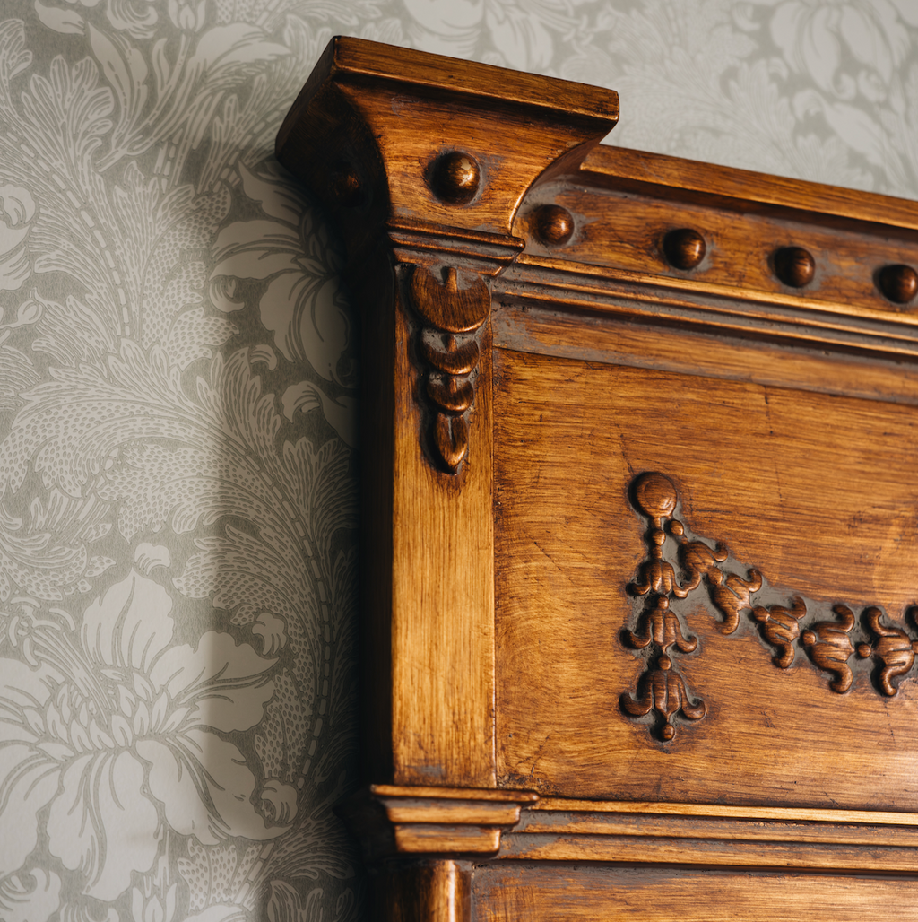 The Colonial Mirror