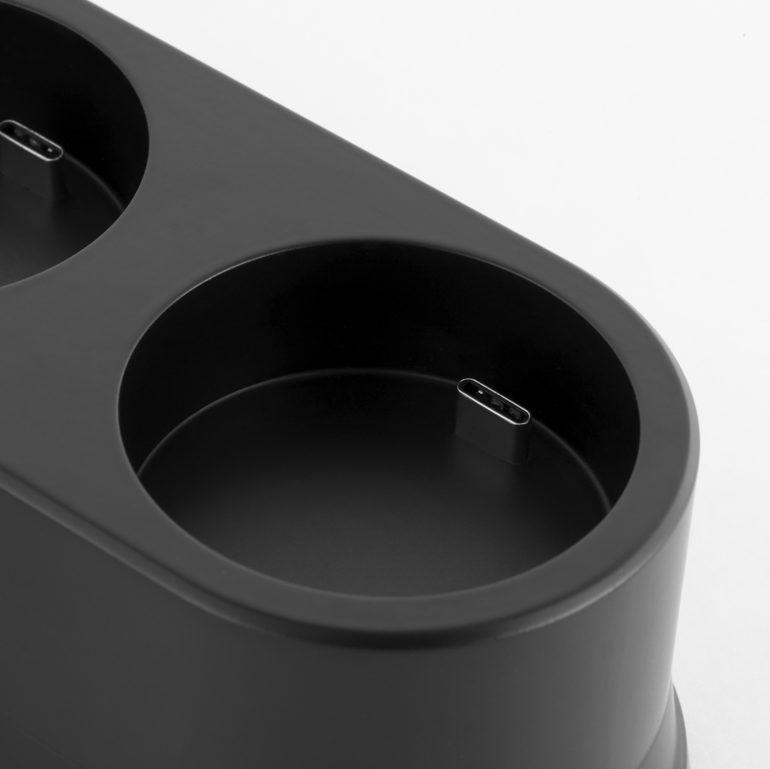 Triple R45 Universal Charging Station