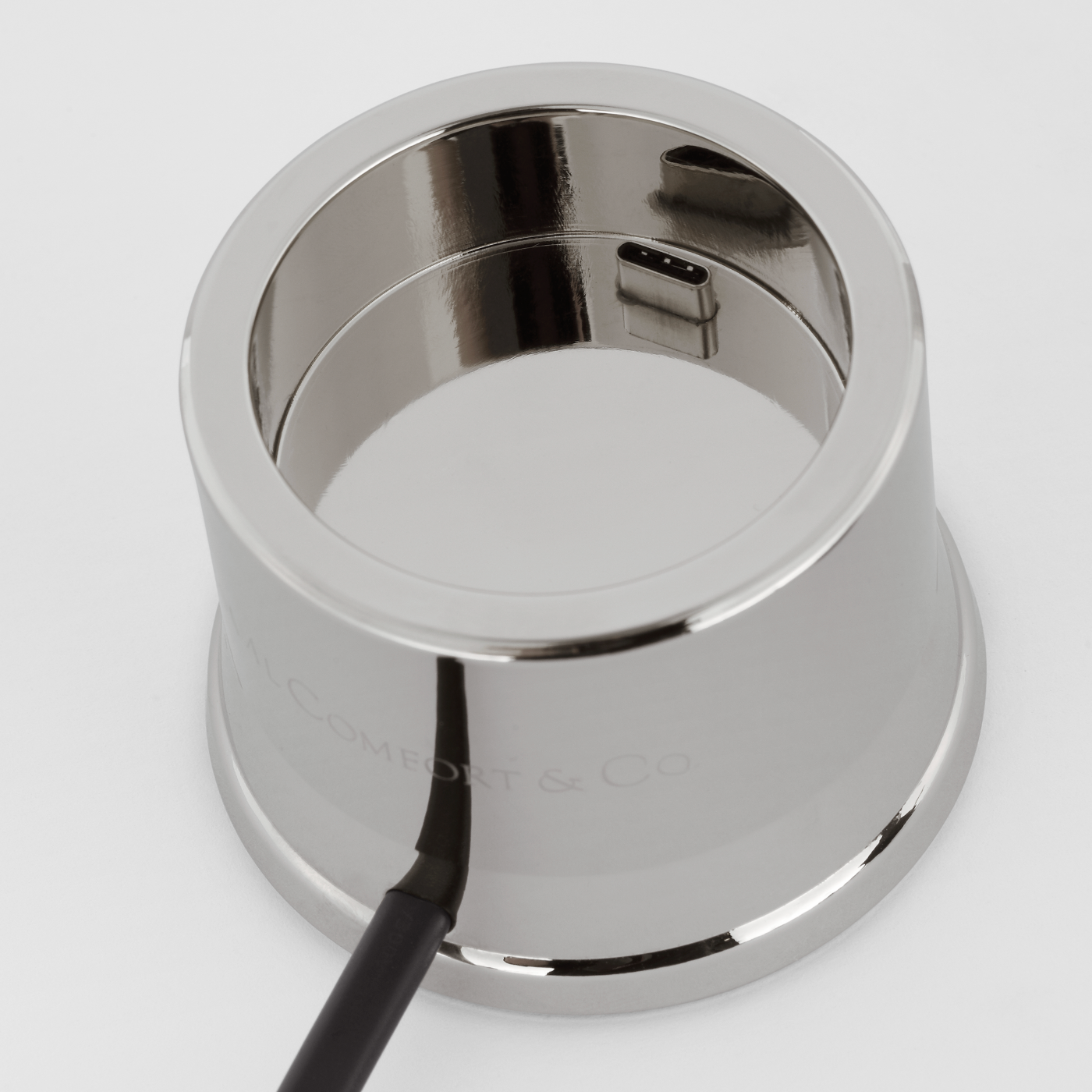 Single R45 Universal Charging Station
