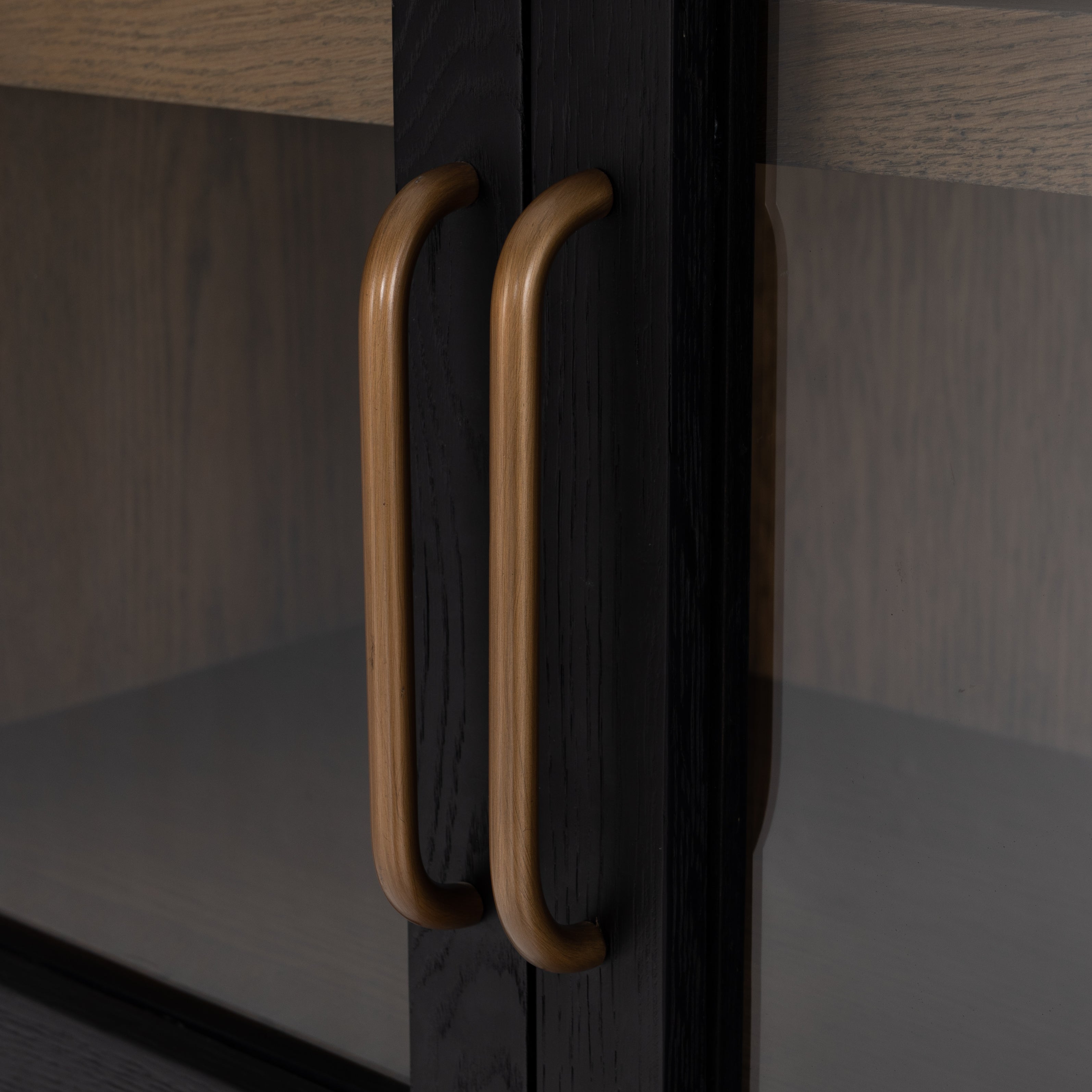 Leighton Cabinet