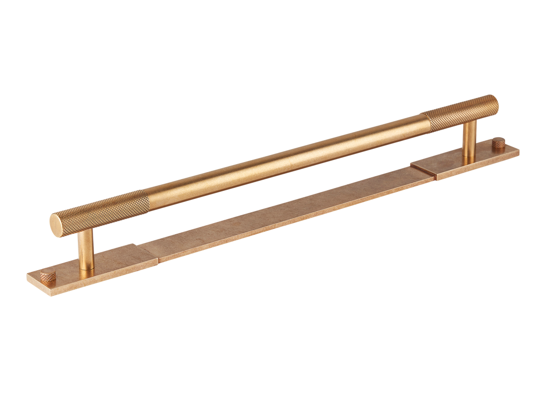 Mix Appliance Pull Handle with Backplate