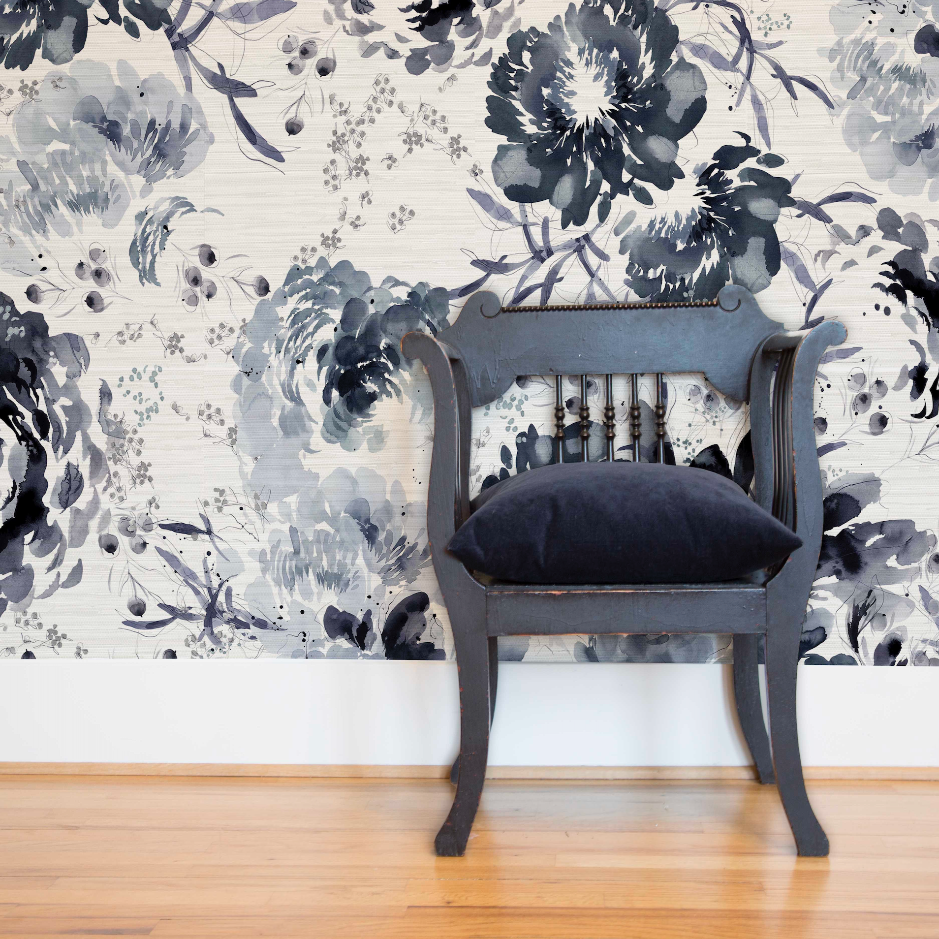 Petale Grasscloth in Indigo