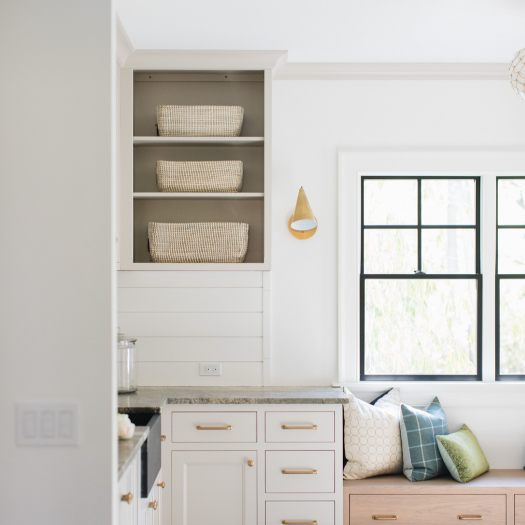 Clemente Wall Light