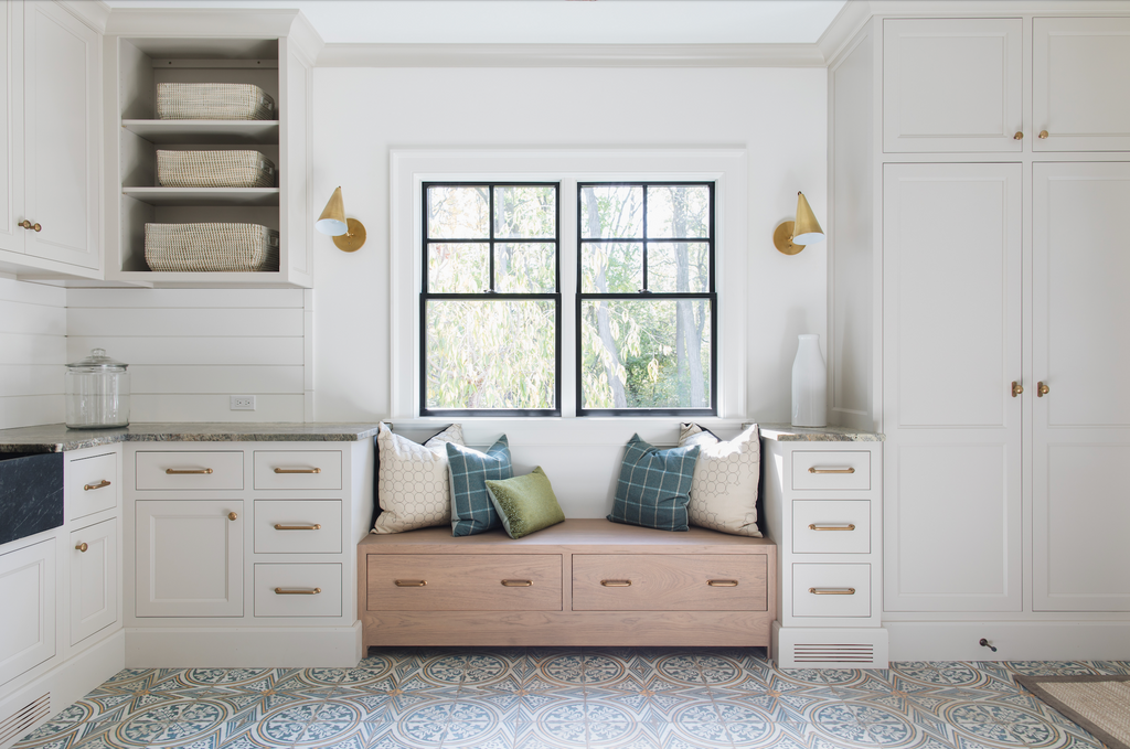 Clemente Wall Light
