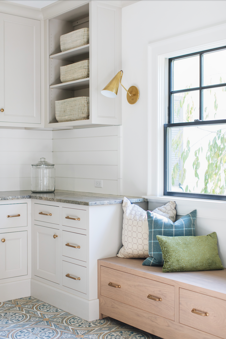 Clemente Wall Light